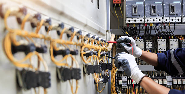 Professional Electrician technician working in Catoosa, OK